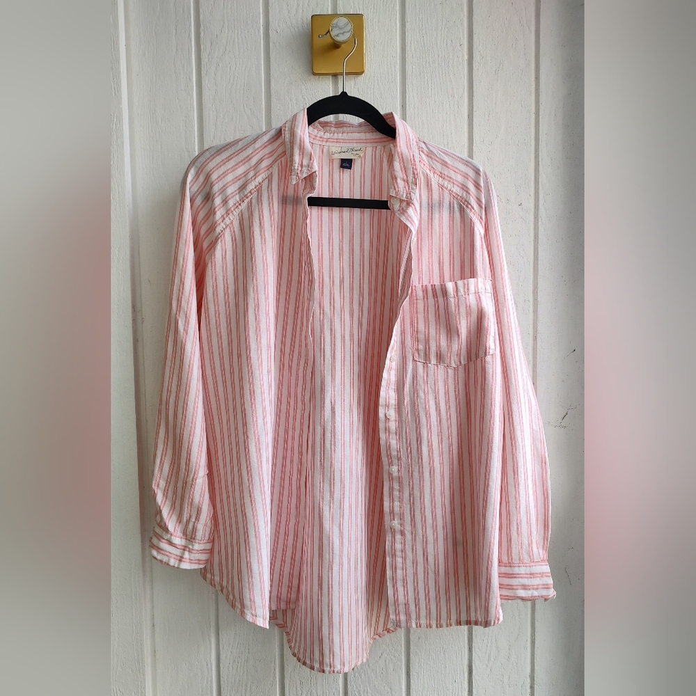 Universal Thread loose fitting button down